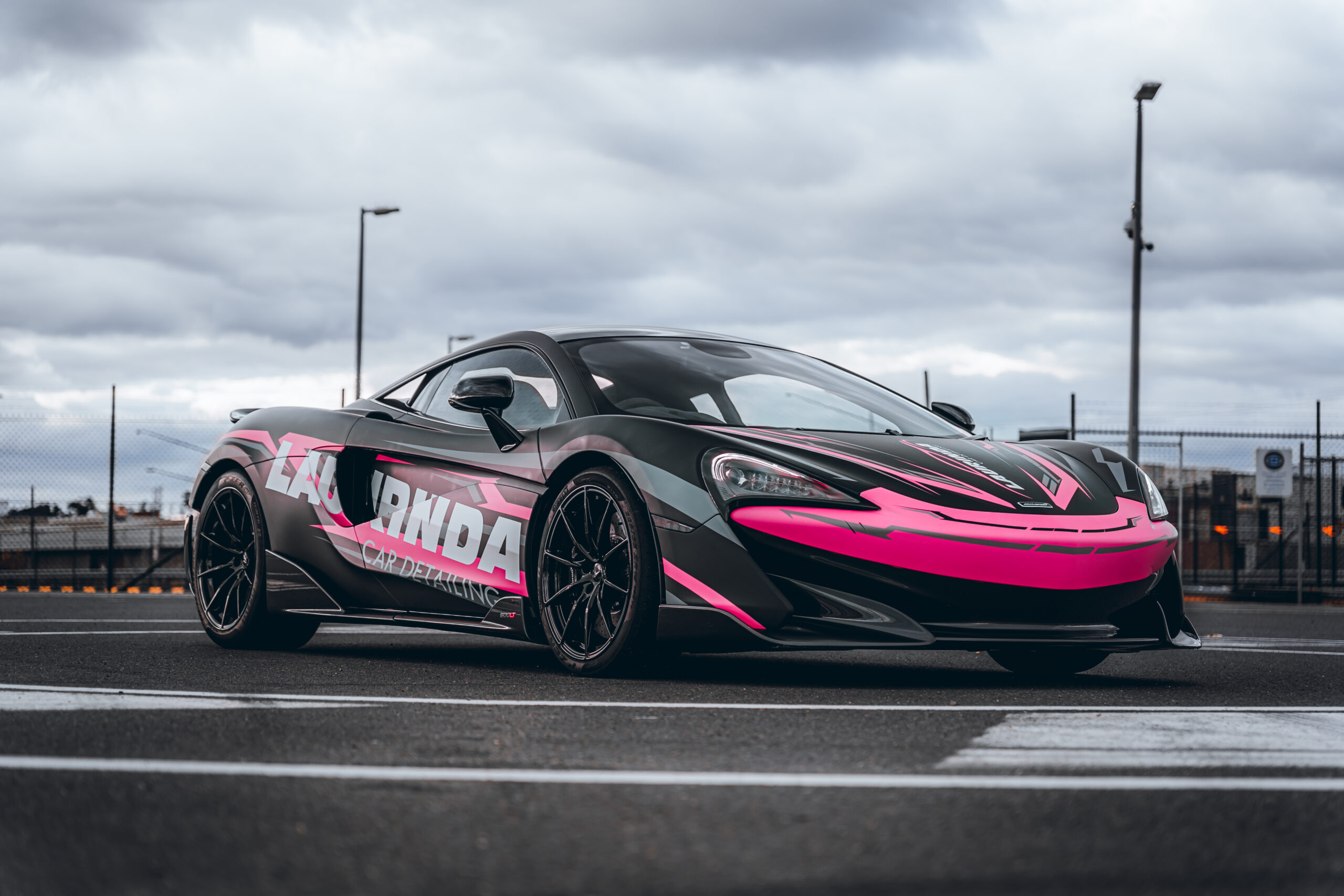 2.-Laurinda-Custom-McLaren-1-scaled